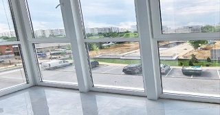Панорамное остекление балкона Коркино цена от 11 тыс. руб. м/п.